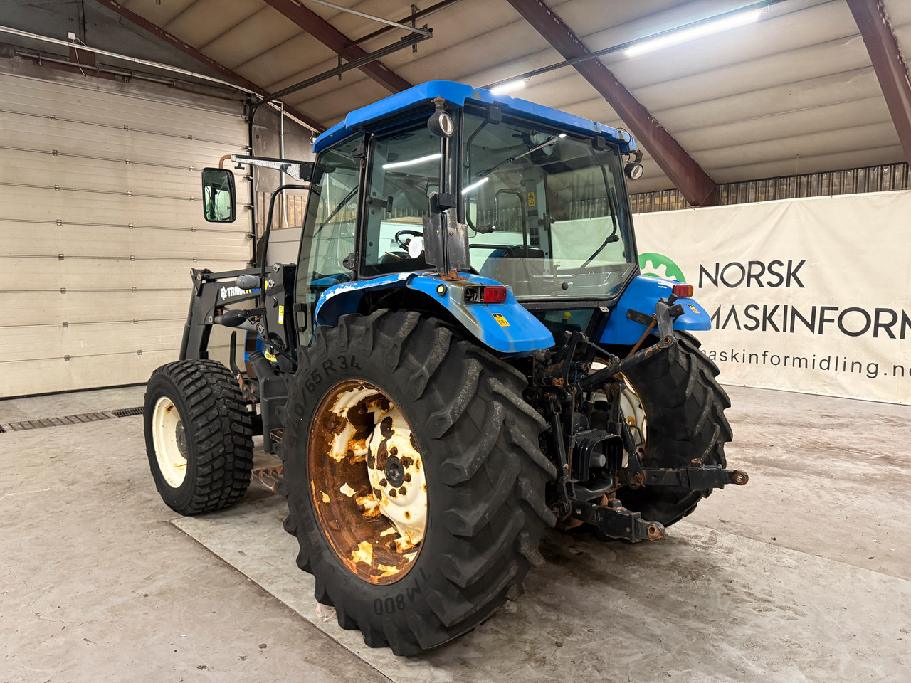New Holland T5060 - Tracteur agricole: photos 3 New Holland T5060 - Tracteur agricole: photos 3