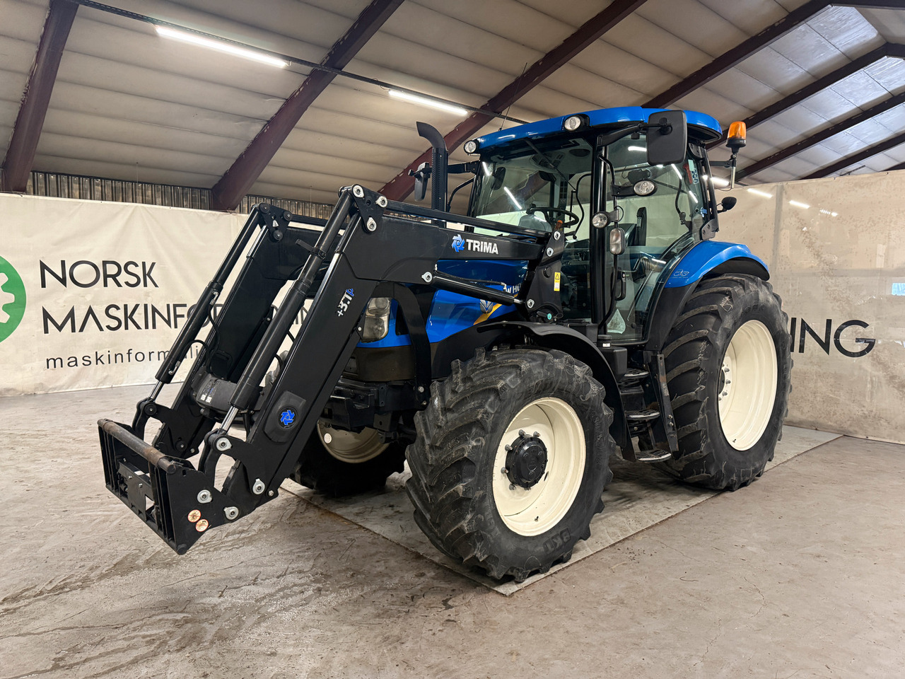 New Holland T6.140 EC - Tracteur agricole: photos 1 New Holland T6.140 EC - Tracteur agricole: photos 1