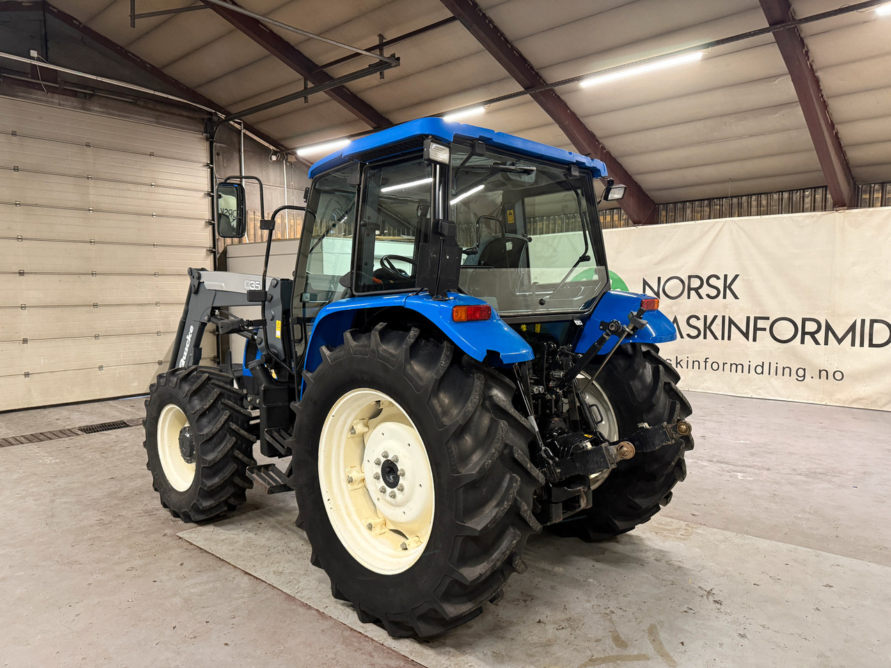 New Holland TL90 - Tracteur agricole: photos 3 New Holland TL90 - Tracteur agricole: photos 3