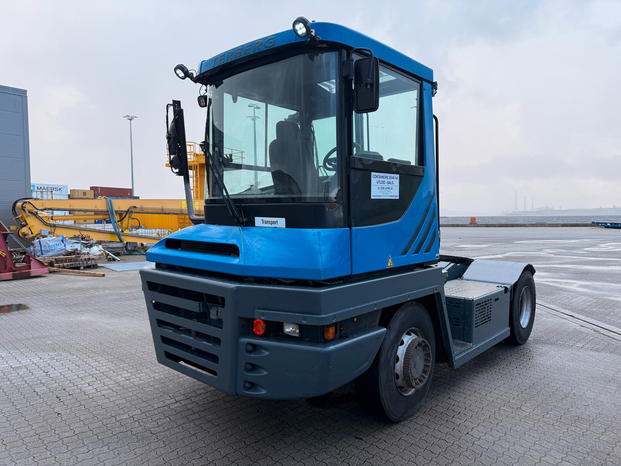 Terberg RT223 4x4 - Tracteur portuaire: photos 1 Terberg RT223 4x4 - Tracteur portuaire: photos 1