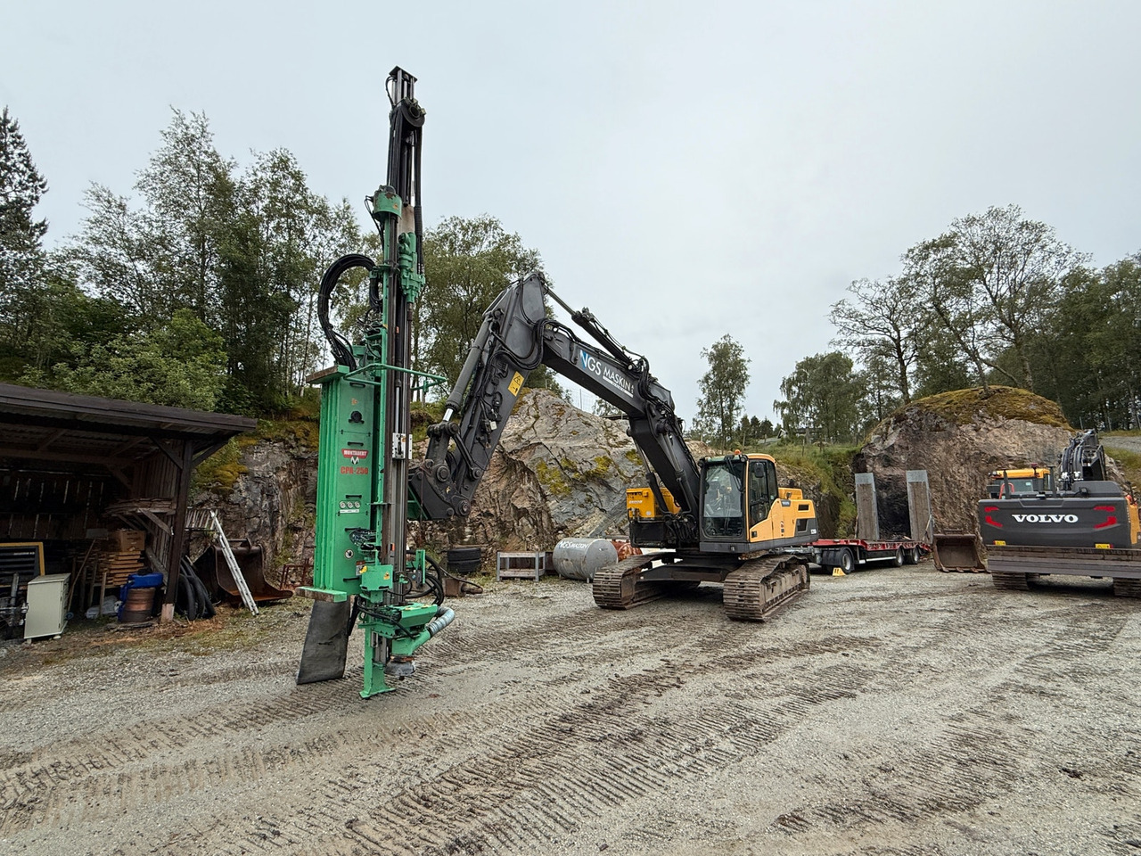Volvo EC250DL med Montabert tårn - Pelle sur chenille: photos 1 Volvo EC250DL med Montabert tårn - Pelle sur chenille: photos 1
