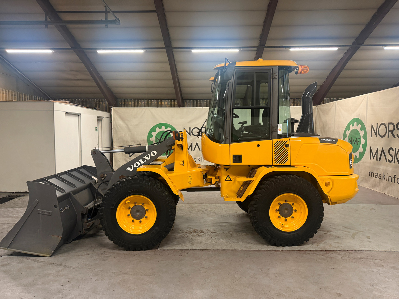 Volvo L30G - Chargeuse sur pneus: photos 3 Volvo L30G - Chargeuse sur pneus: photos 3