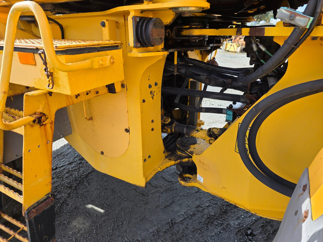 Chargeuse sur pneus Volvo L90E: photos 15