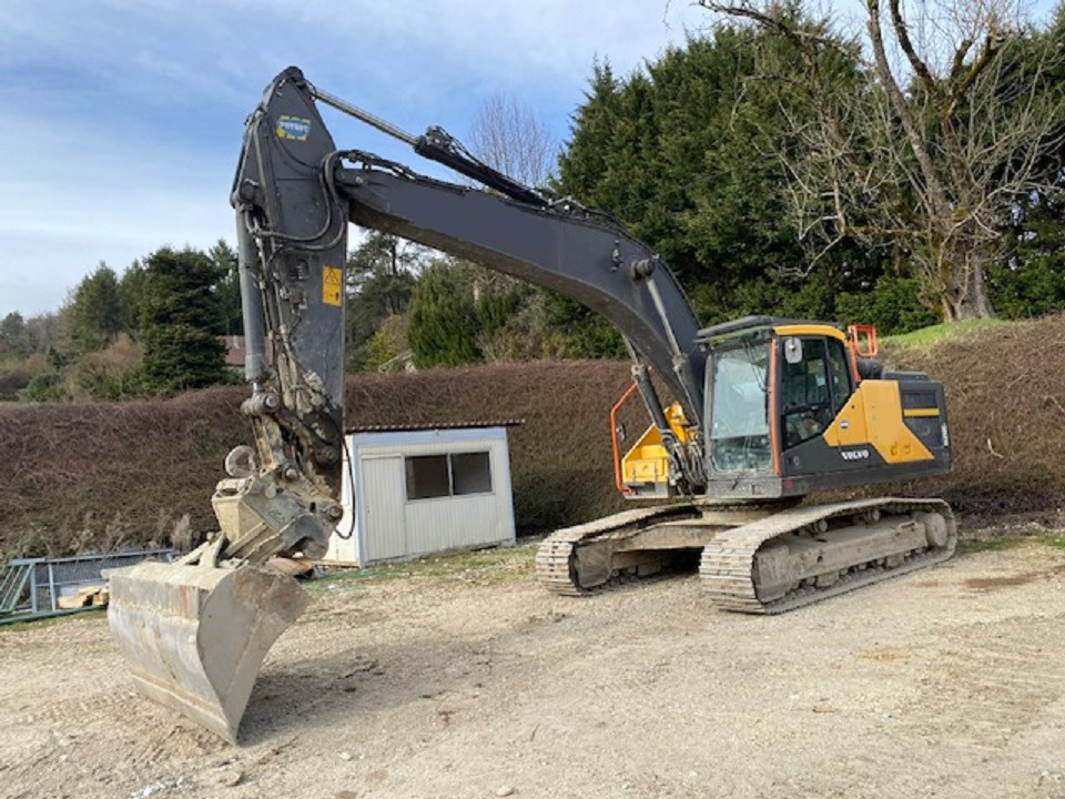 VOLVO EC250EL - Pelle de démolition: photos 1 VOLVO EC250EL - Pelle de démolition: photos 1