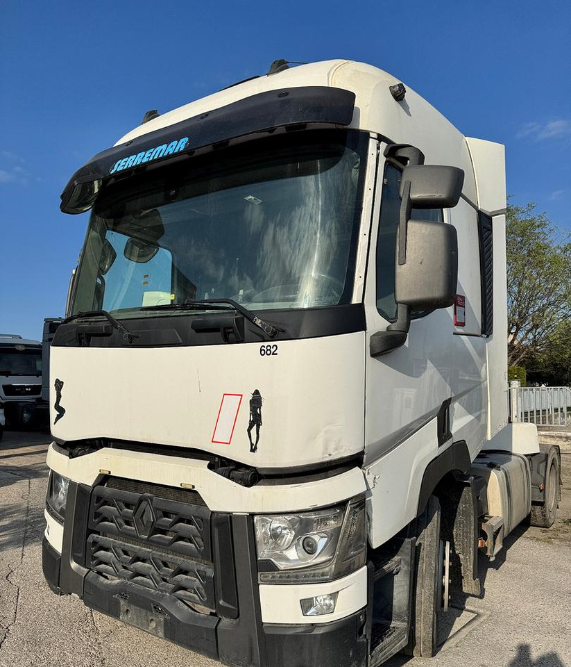 Renault T460 / 2015 / Euro 6 - Autre matériel: photos 3 Renault T460 / 2015 / Euro 6 - Autre matériel: photos 3
