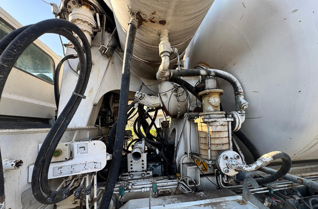 Crédit-bail  Betonpompa CIFA ASTRA HD84.38 - 2003 Betonpompa CIFA ASTRA HD84.38 - 2003: photos 16