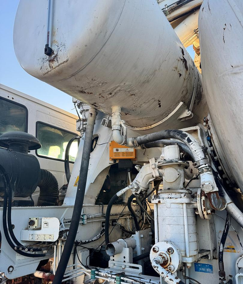 Crédit-bail  Betonpompa CIFA Iveco Trakker 410E44 Betonpompa CIFA Iveco Trakker 410E44: photos 15