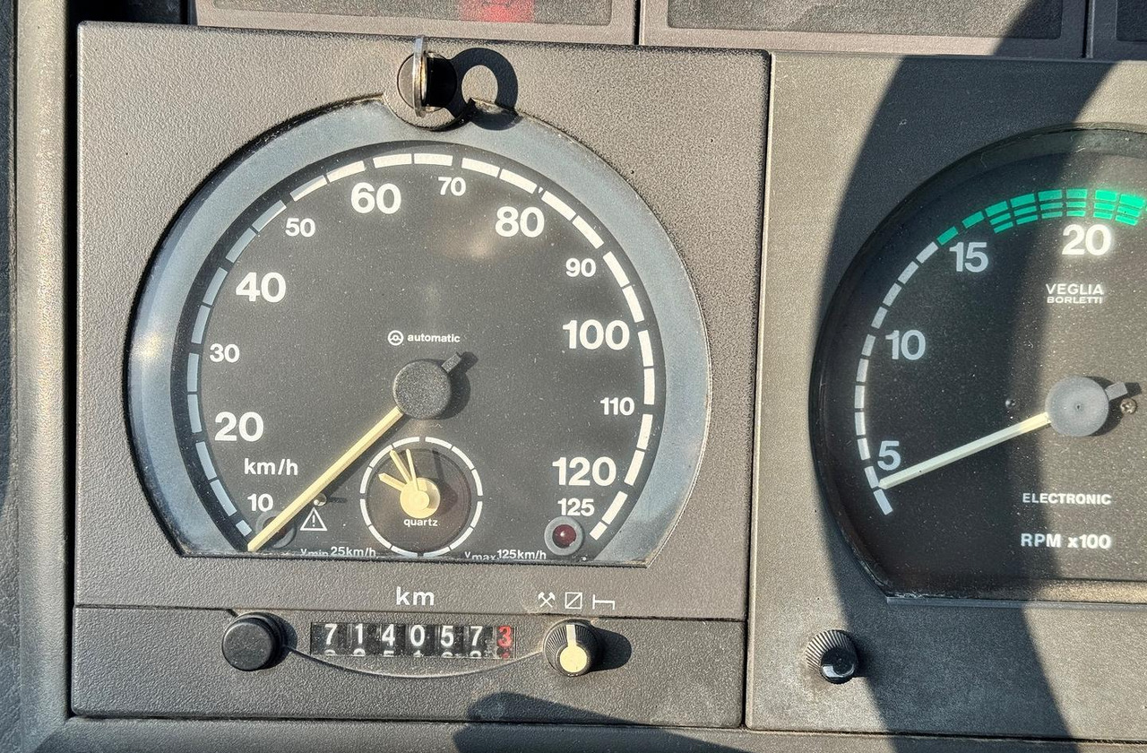 Iveco Eurocargo 150E23 con Gru HIAB - Camion plateau, Camion grue: photos 3 Iveco Eurocargo 150E23 con Gru HIAB - Camion plateau, Camion grue: photos 3