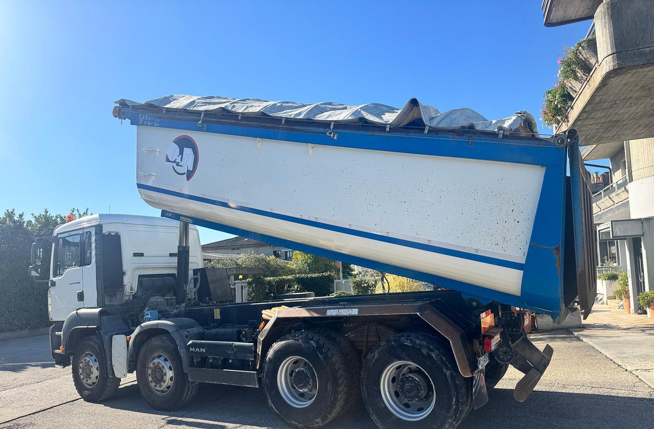 RIBALTABILE MAN TGA 41.480 (8X4) - Camion benne: photos 3 RIBALTABILE MAN TGA 41.480 (8X4) - Camion benne: photos 3