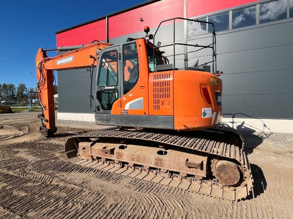 Doosan DX 235 LCR-5 - Pelle sur chenille: photos 3 Doosan DX 235 LCR-5 - Pelle sur chenille: photos 3