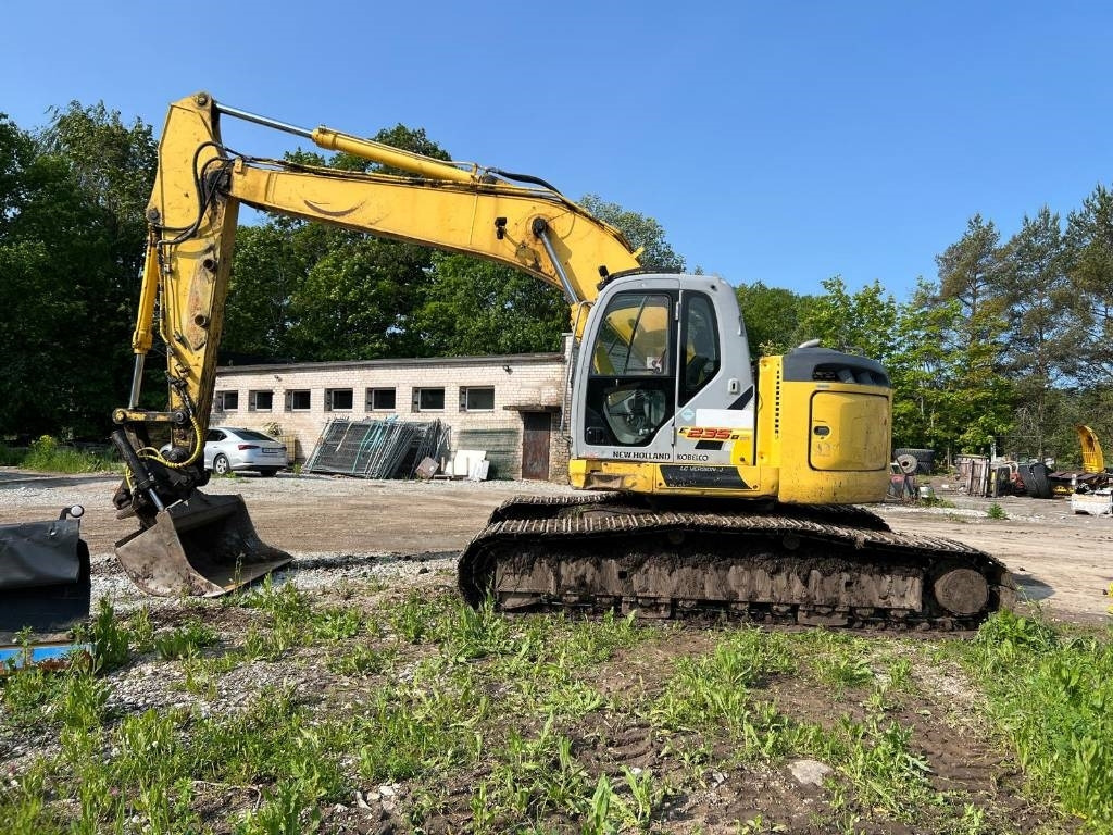 NEW HOLLAND KOBELCO E235BSRLC-2 - Pelle sur chenille: photos 5 NEW HOLLAND KOBELCO E235BSRLC-2 - Pelle sur chenille: photos 5