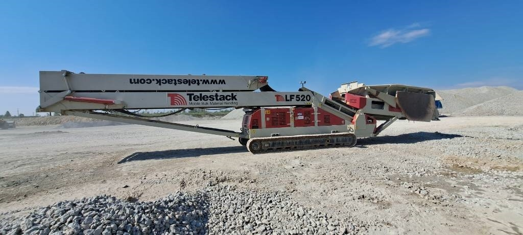 Telestack LF520 - Bande transporteuse: photos 1 Telestack LF520 - Bande transporteuse: photos 1