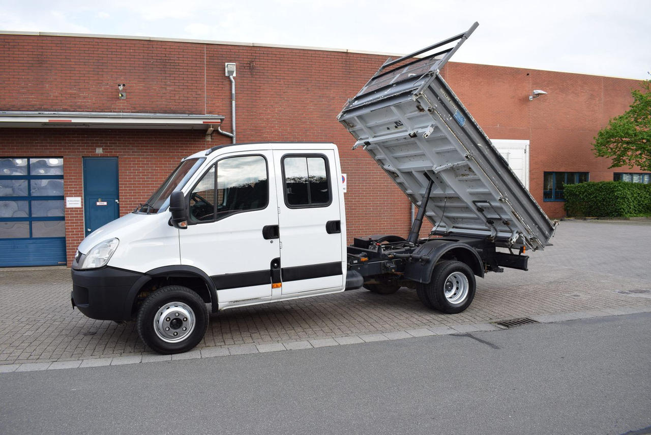 Iveco Daily 70 C17 Meiller Kipper Nutzlast 3100KG - Véhicule utilitaire benne, Utilitaire double cabine: photos 2 Iveco Daily 70 C17 Meiller Kipper Nutzlast 3100KG - Véhicule utilitaire benne, Utilitaire double cabine: photos 2