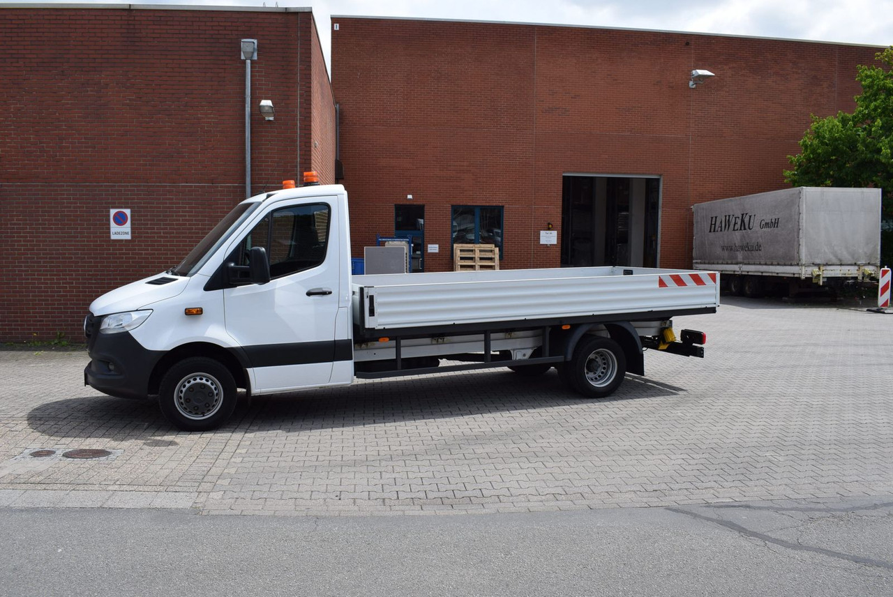 Mercedes-Benz Sprinter 514 Pritsche 4,30mAutomatik AHK 3,5 - Fourgon plateau: photos 1 Mercedes-Benz Sprinter 514 Pritsche 4,30mAutomatik AHK 3,5 - Fourgon plateau: photos 1