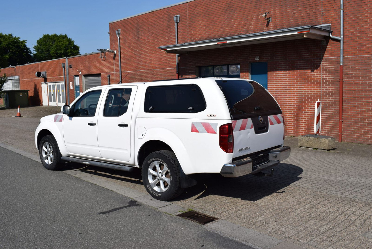 Nissan Navara Double Cab SE 4x4 Automatik Hardtop AHK - SUV: photos 3 Nissan Navara Double Cab SE 4x4 Automatik Hardtop AHK - SUV: photos 3