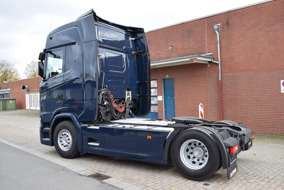 Scania S 450 Highline 2xTank LED Vollluft Retarder - Tracteur routier: photos 4 Scania S 450 Highline 2xTank LED Vollluft Retarder - Tracteur routier: photos 4