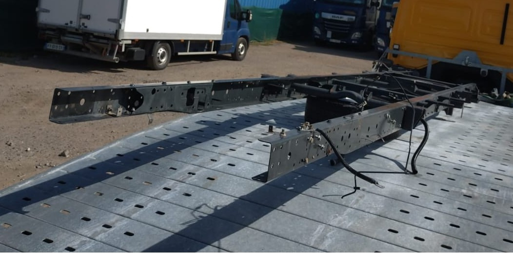 GOŁA RAMA IVECO DAILY 35S11 NR 725/095 - Frame/ Châssis pour Véhicule utilitaire: photos 2 GOŁA RAMA IVECO DAILY 35S11 NR 725/095 - Frame/ Châssis pour Véhicule utilitaire: photos 2