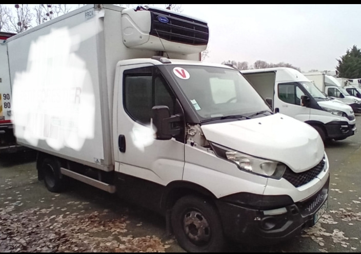 IVECO DAILY 35C13 CHŁODNIA NR 834 - Véhicule utilitaire frigorifique: photos 1 IVECO DAILY 35C13 CHŁODNIA NR 834 - Véhicule utilitaire frigorifique: photos 1