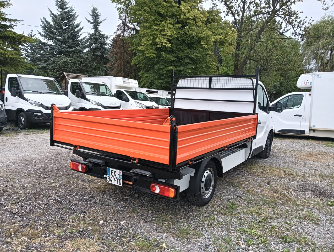 RENAULT TRAFIC WYWROTKA KIPER Z NAJAZDAMI NR 840 - Véhicule utilitaire benne: photos 3 RENAULT TRAFIC WYWROTKA KIPER Z NAJAZDAMI NR 840 - Véhicule utilitaire benne: photos 3