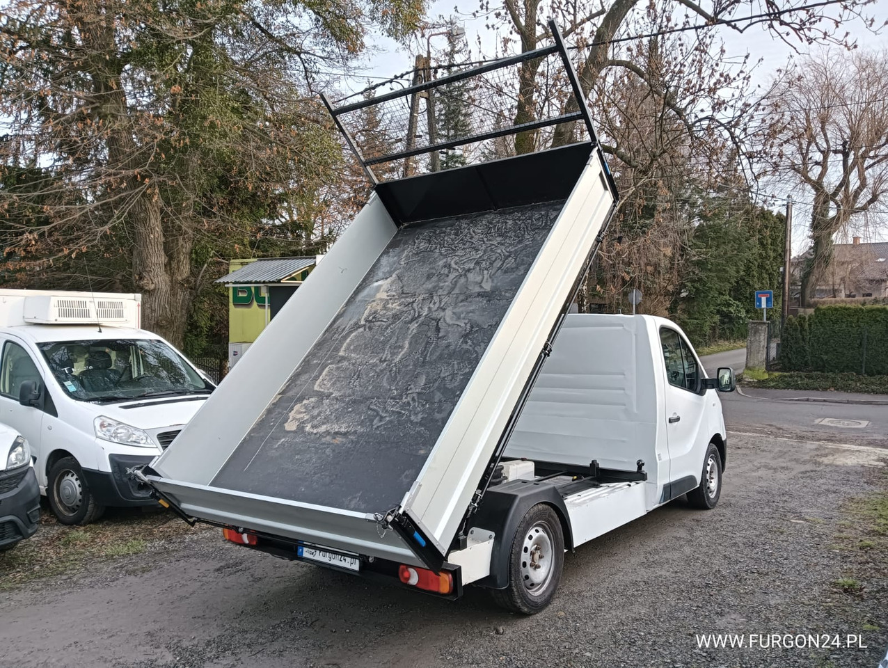 RENAULT TRAFIC WYWROTKA KIPER Z NAJAZDAMI NR 857 - Véhicule utilitaire benne: photos 4 RENAULT TRAFIC WYWROTKA KIPER Z NAJAZDAMI NR 857 - Véhicule utilitaire benne: photos 4