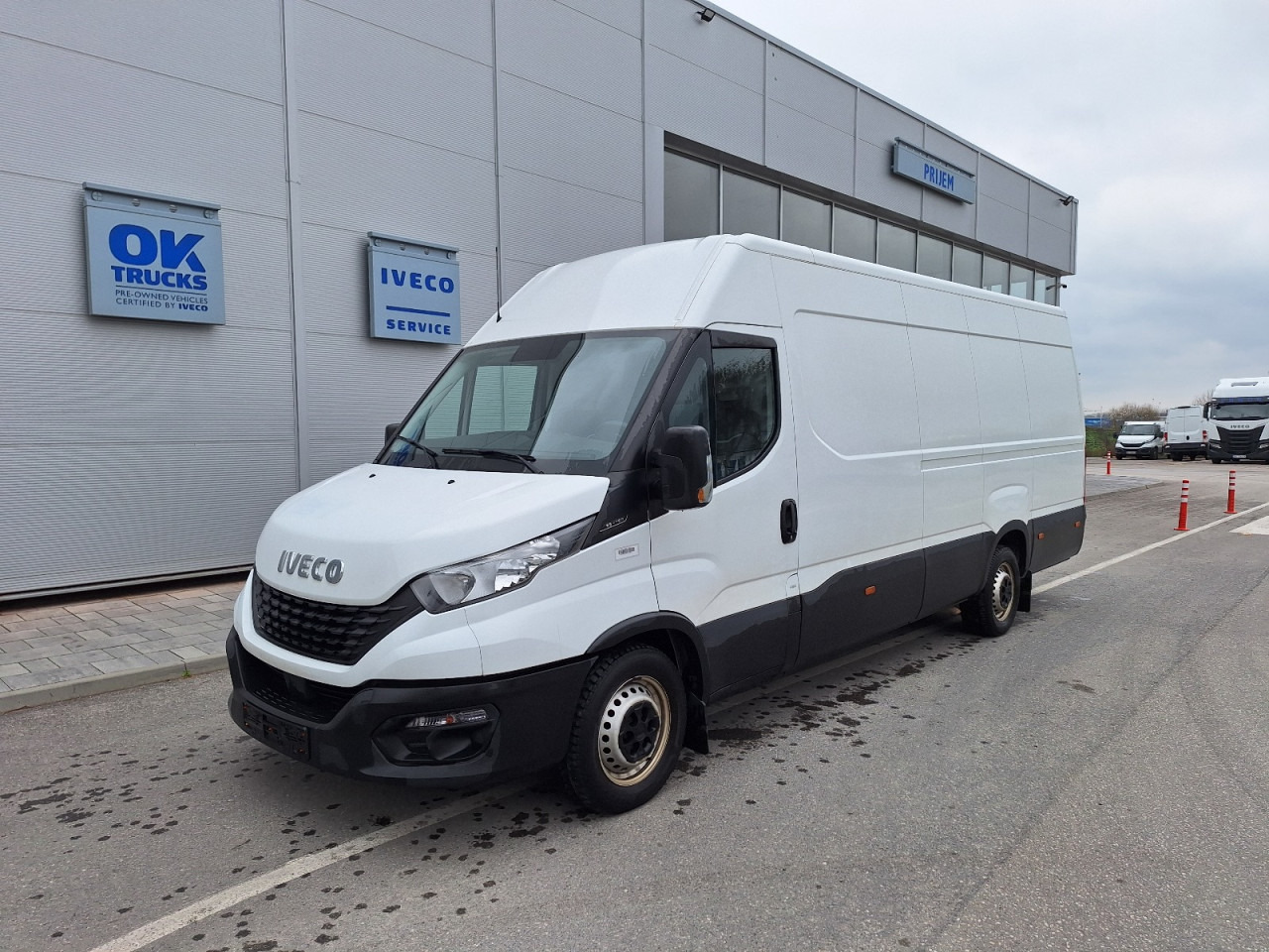 IVECO Daily ne postoji - Fourgon utilitaire: photos 1 IVECO Daily ne postoji - Fourgon utilitaire: photos 1