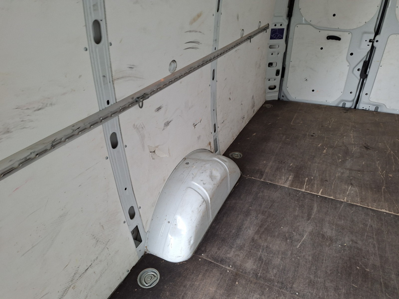 IVECO Daily ne postoji - Fourgon utilitaire: photos 3 IVECO Daily ne postoji - Fourgon utilitaire: photos 3