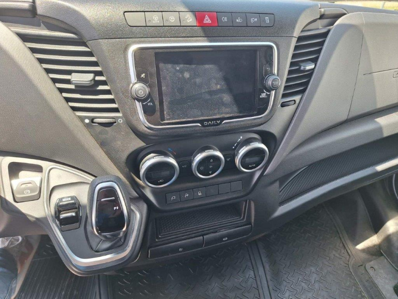 IVECO 35S14E/P - Fourgon utilitaire, Utilitaire électrique: photos 2 IVECO 35S14E/P - Fourgon utilitaire, Utilitaire électrique: photos 2