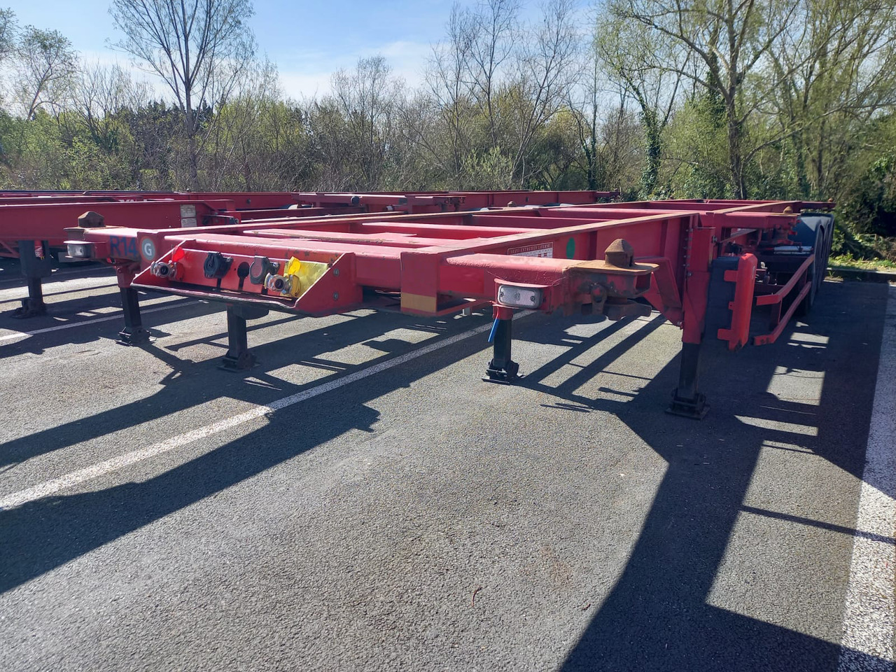 TROUILLET - Semi-remorque porte-conteneur/ Caisse mobile: photos 3 TROUILLET - Semi-remorque porte-conteneur/ Caisse mobile: photos 3