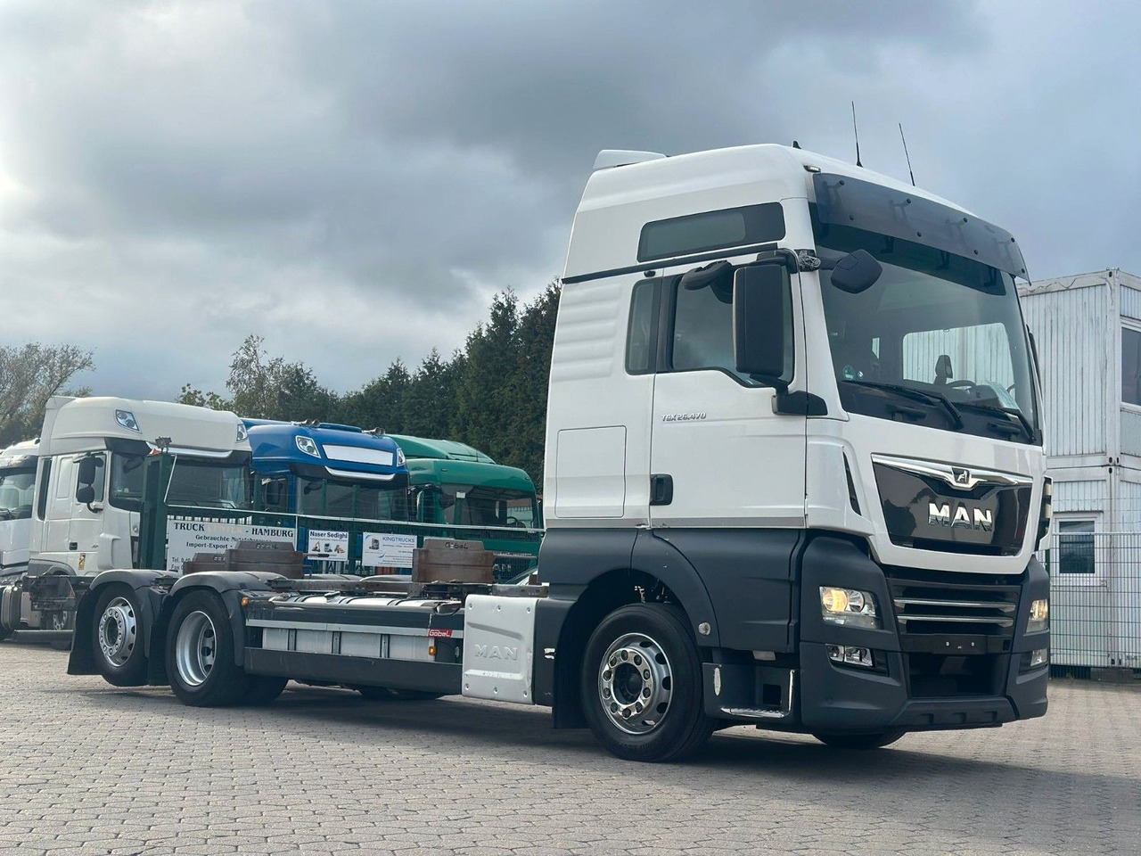 MAN 26.470*Intarder+ Lenk+Lift+Euro 6D - Camion porte-conteneur/ Caisse mobile: photos 1 MAN 26.470*Intarder+ Lenk+Lift+Euro 6D - Camion porte-conteneur/ Caisse mobile: photos 1