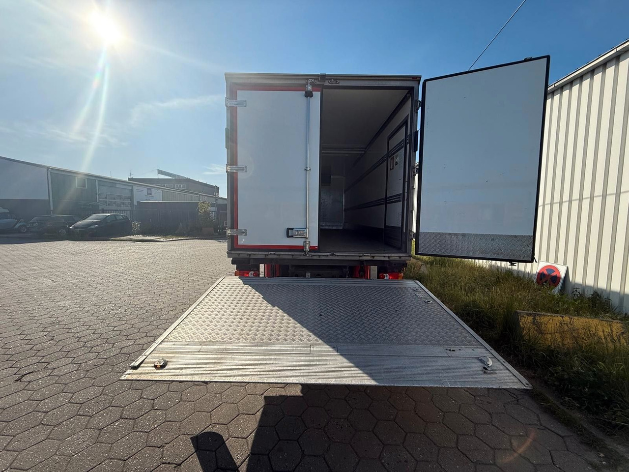 Volvo FL 42 R 240 +Thermoking T-880R+Kamera - Camion frigorifique: photos 4 Volvo FL 42 R 240 +Thermoking T-880R+Kamera - Camion frigorifique: photos 4