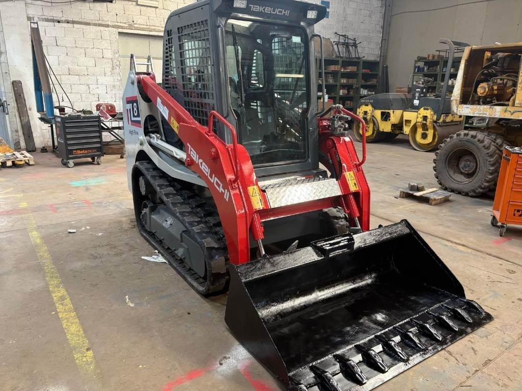 Takeuchi TL 8 - Mini chargeuse: photos 2 Takeuchi TL 8 - Mini chargeuse: photos 2