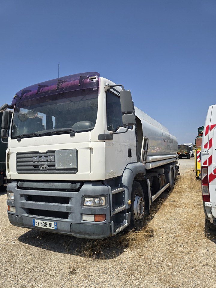MAN TGA 26-320 - Camion citerne: photos 1 MAN TGA 26-320 - Camion citerne: photos 1