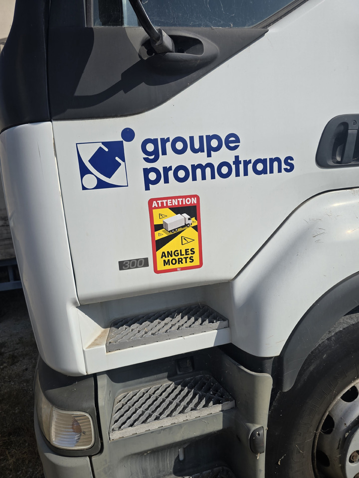 Renault PREMIUM 300 - Camion fourgon: photos 2 Renault PREMIUM 300 - Camion fourgon: photos 2