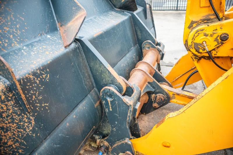 Hyundai HL955XT - Chargeuse sur pneus: photos 5 Hyundai HL955XT - Chargeuse sur pneus: photos 5