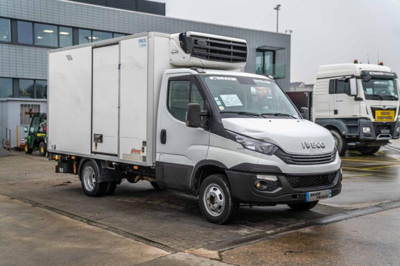 Iveco DAILY 35.180 +CARRIER + DHOLLANDIA - Véhicule utilitaire frigorifique: photos 2 Iveco DAILY 35.180 +CARRIER + DHOLLANDIA - Véhicule utilitaire frigorifique: photos 2