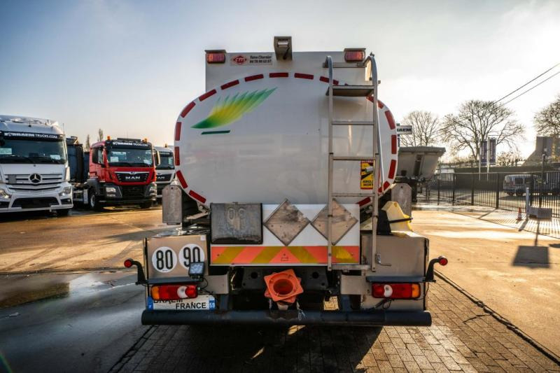 Iveco EURO CARGO 100-220 +CM 5500L + 3 COMP. - Camion citerne: photos 5 Iveco EURO CARGO 100-220 +CM 5500L + 3 COMP. - Camion citerne: photos 5