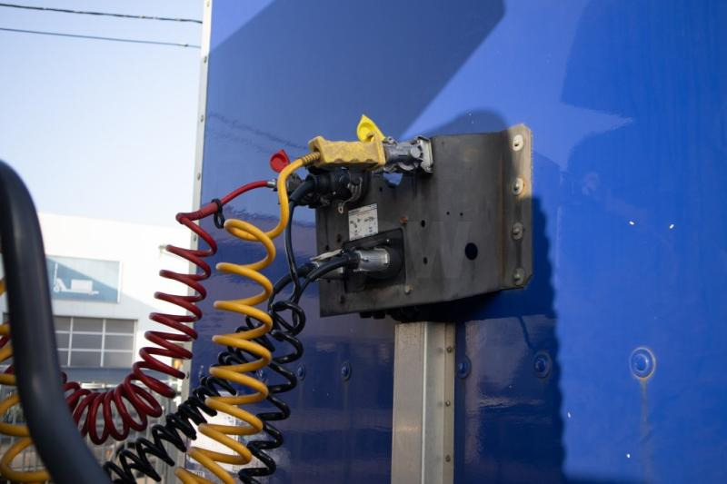 Crédit-bail Lecitrailer FOURGON+DHOLLANDIA Lecitrailer FOURGON+DHOLLANDIA: photos 8 Crédit-bail Lecitrailer FOURGON+DHOLLANDIA Lecitrailer FOURGON+DHOLLANDIA: photos 8