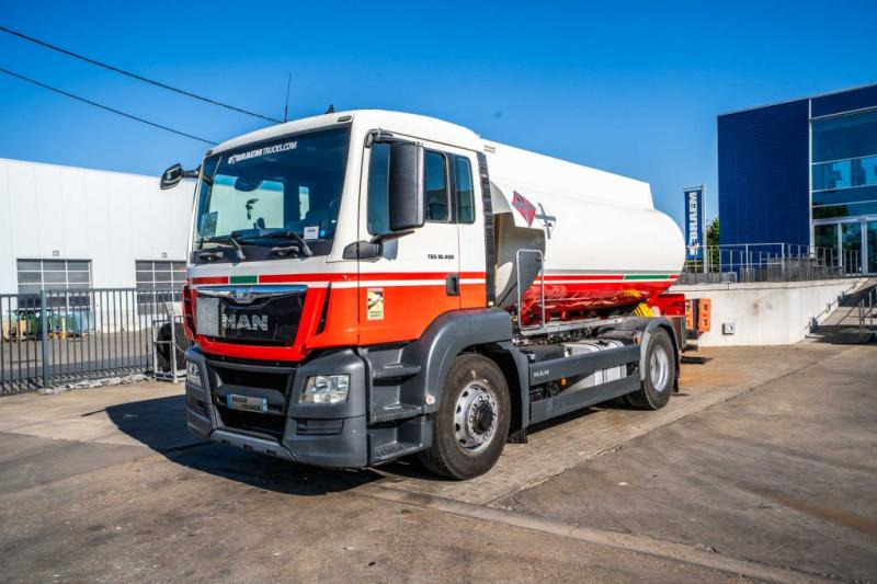 MAN TGS 18.400 4x4H +CM 11.500L /4 COMP - Camion citerne: photos 1 MAN TGS 18.400 4x4H +CM 11.500L /4 COMP - Camion citerne: photos 1