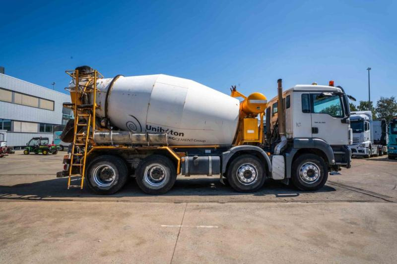 MAN TGS 32.360 BB+LIEBHERR+TAPIS THEAM TS 13m - Camion malaxeur: photos 3 MAN TGS 32.360 BB+LIEBHERR+TAPIS THEAM TS 13m - Camion malaxeur: photos 3