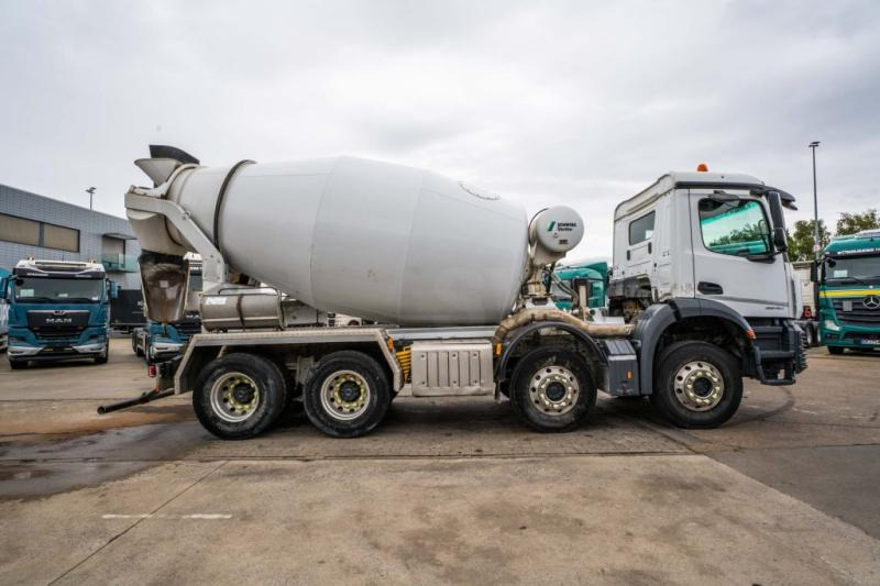 Mercedes AROCS 3240 + STETTER 9m3 - Camion malaxeur: photos 3 Mercedes AROCS 3240 + STETTER 9m3 - Camion malaxeur: photos 3