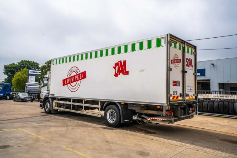 Mercedes AXOR 1824 +CARRIER SUPRA 950 Mt + HAYON - Camion frigorifique: photos 5 Mercedes AXOR 1824 +CARRIER SUPRA 950 Mt + HAYON - Camion frigorifique: photos 5