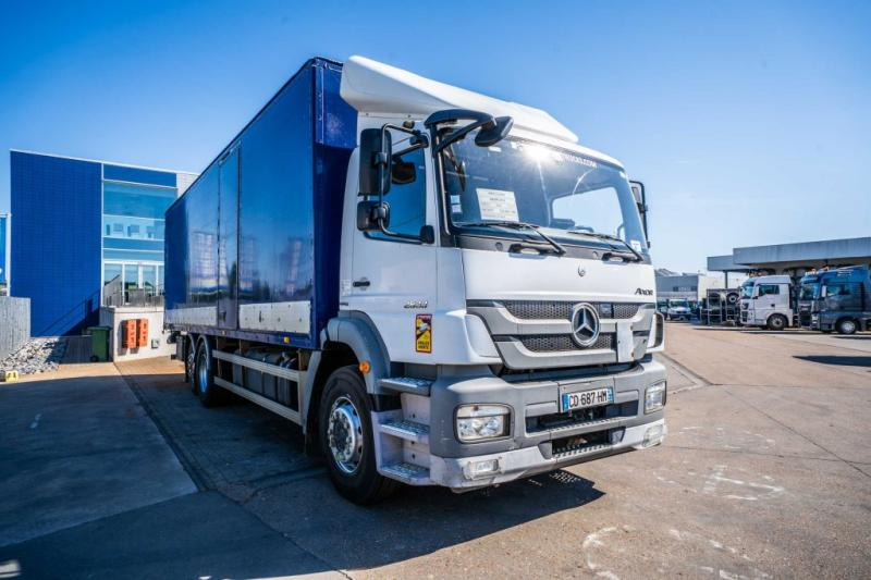 Mercedes AXOR 2533 -6X2 - Camion fourgon: photos 2 Mercedes AXOR 2533 -6X2 - Camion fourgon: photos 2