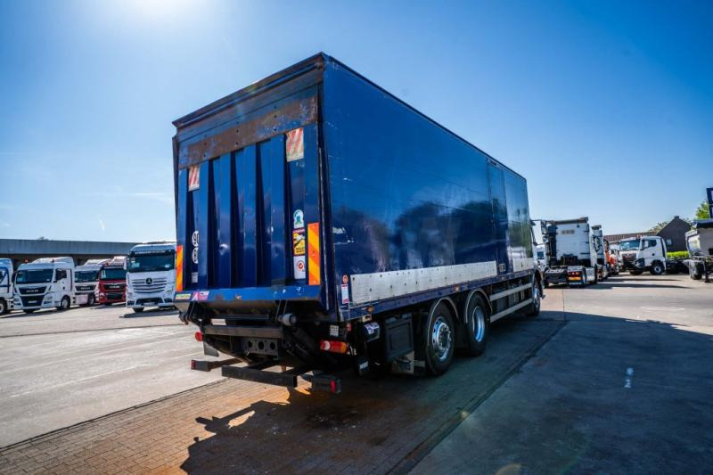 Mercedes AXOR 2533 -6X2 - Camion fourgon: photos 4 Mercedes AXOR 2533 -6X2 - Camion fourgon: photos 4