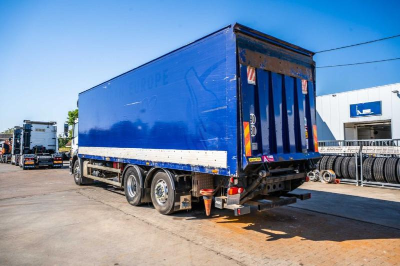Mercedes AXOR 2533 -6X2 - Camion fourgon: photos 5 Mercedes AXOR 2533 -6X2 - Camion fourgon: photos 5