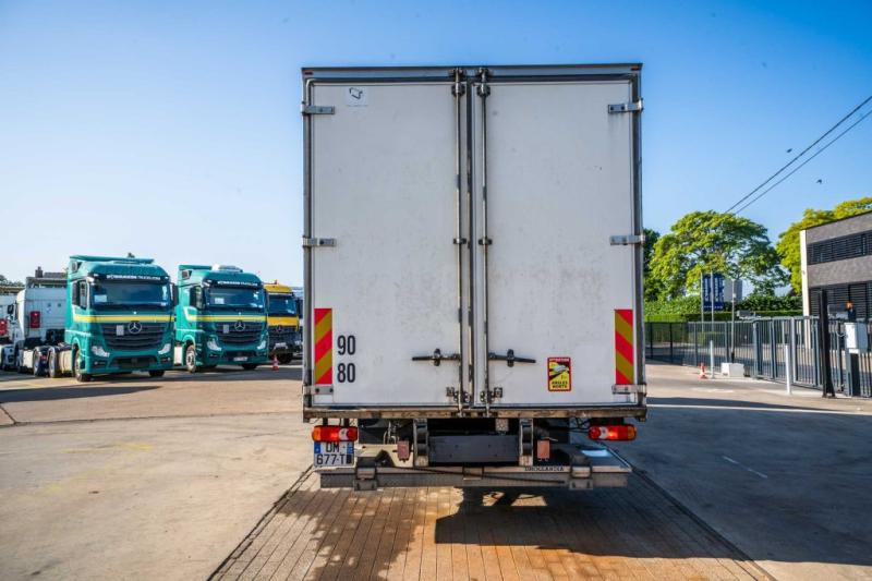 Renault D WIDE 250 (16T)DXI +DHOLLANDIA - Camion fourgon: photos 5 Renault D WIDE 250 (16T)DXI +DHOLLANDIA - Camion fourgon: photos 5