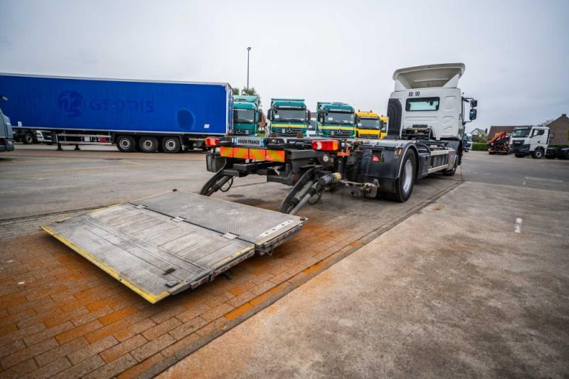 Renault D WIDE 380 DXI+DHOLLANDIA 1.5 T - Camion porte-conteneur/ Caisse mobile: photos 5 Renault D WIDE 380 DXI+DHOLLANDIA 1.5 T - Camion porte-conteneur/ Caisse mobile: photos 5