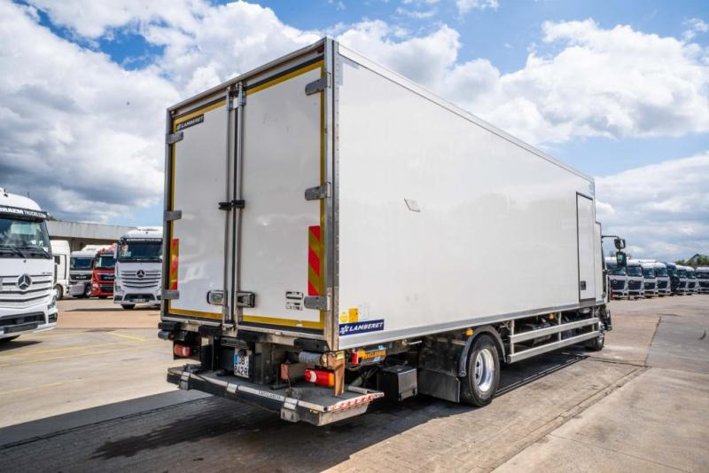 Renault MIDLUM 220 DXI (16t)+CARRIER+DHOLLANDIA +CARRIER - Camion frigorifique: photos 4 Renault MIDLUM 220 DXI (16t)+CARRIER+DHOLLANDIA +CARRIER - Camion frigorifique: photos 4
