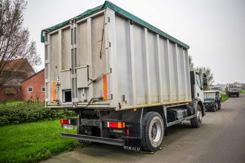 Renault PREMIUM 320 - Camion benne: photos 3 Renault PREMIUM 320 - Camion benne: photos 3
