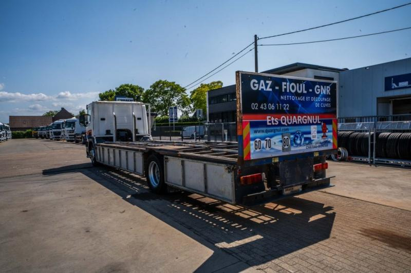 Scania P 270 (19T)- PORTE GAZ /10 PALETTES - Camion plateau: photos 5 Scania P 270 (19T)- PORTE GAZ /10 PALETTES - Camion plateau: photos 5