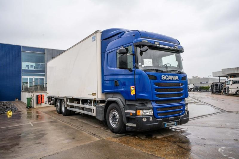 Scania R 410+CHEREAU+CARRIER 1150 MT+DHOLLANDIA 2.5T - Camion frigorifique: photos 2 Scania R 410+CHEREAU+CARRIER 1150 MT+DHOLLANDIA 2.5T - Camion frigorifique: photos 2